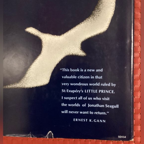 Jonathan Livingston Seagull 1970 Book - Picture 5 of 11